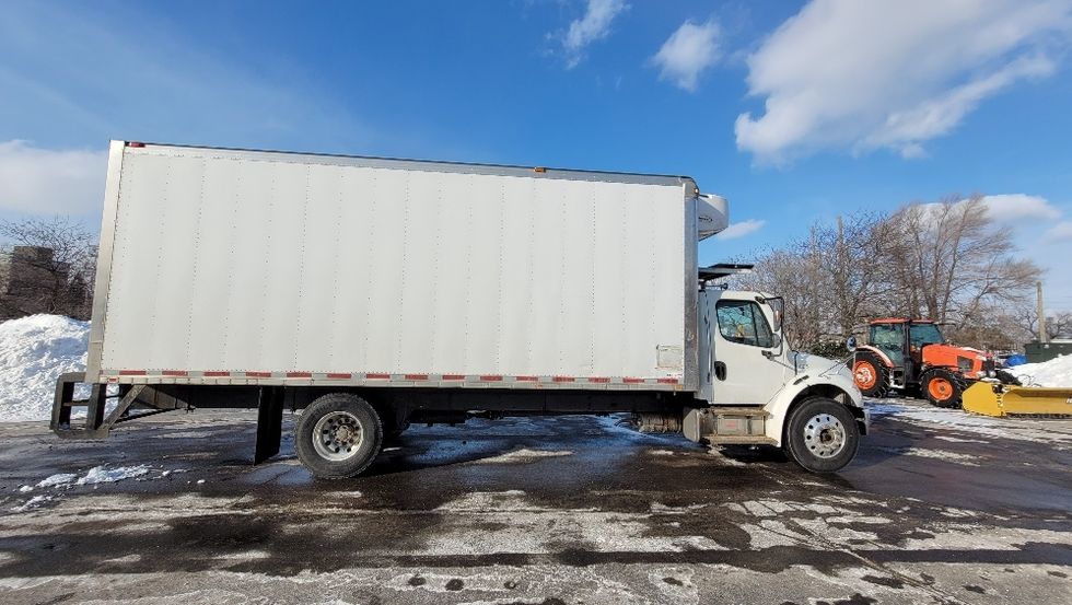 Refrigerated Truck-Light and Medium Duty Trucks-Freightliner-2018-M2-Mississauga-ON-210,310\n\t\tkm-$ 76,000 - Image 28