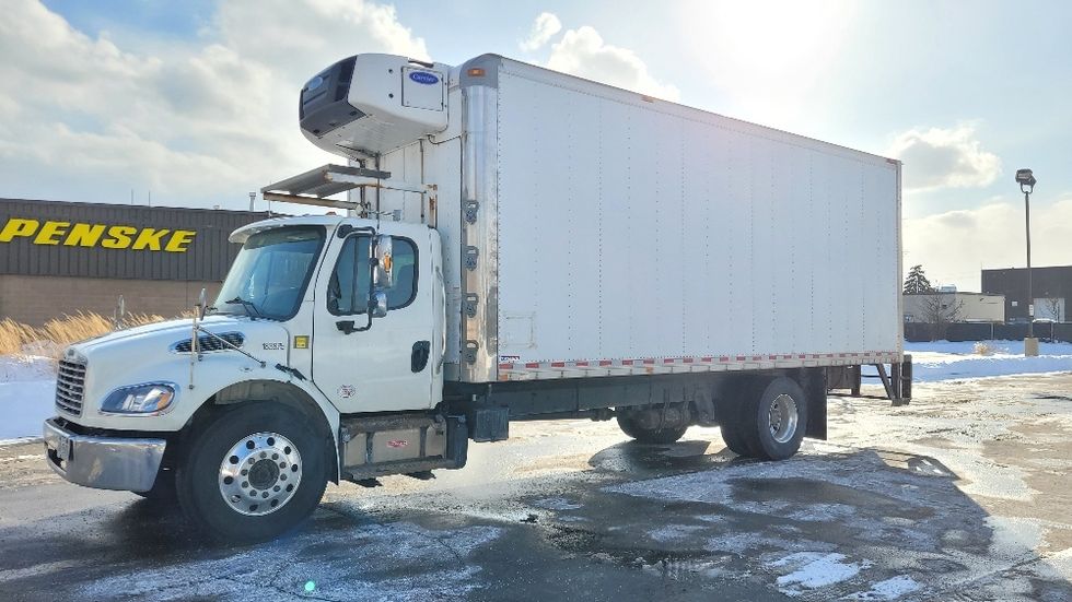 Refrigerated Truck-Light and Medium Duty Trucks-Freightliner-2018-M2-Mississauga-ON-210,310\n\t\tkm-$ 76,000 - Image 3
