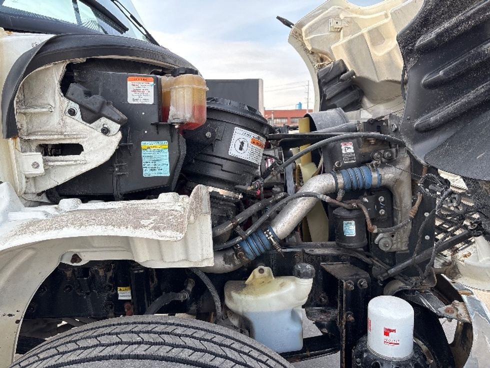 Refrigerated Truck-Light and Medium Duty Trucks-Freightliner-2018-M2-Mississauga-ON-378,746\n\t\tkm-$ 51,500 - Image 23