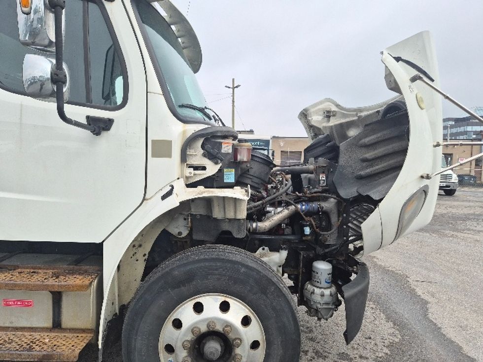 Refrigerated Truck-Light and Medium Duty Trucks-Freightliner-2018-M2-Mississauga-ON-518,308\n\t\tkm-$ 53,250 - Image 23