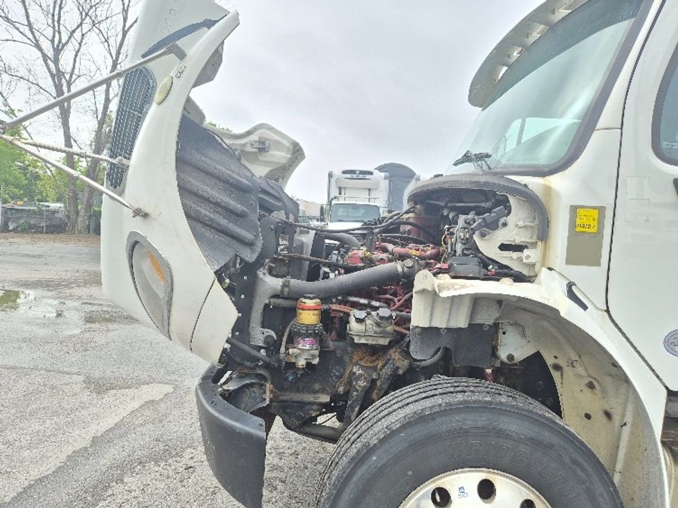 Refrigerated Truck-Light and Medium Duty Trucks-Freightliner-2018-M2-Mississauga-ON-518,308\n\t\tkm-$ 53,250 - Image 24