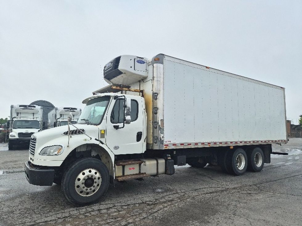 Refrigerated Truck-Light and Medium Duty Trucks-Freightliner-2018-M2-Mississauga-ON-518,308\n\t\tkm-$ 53,250 - Image 3