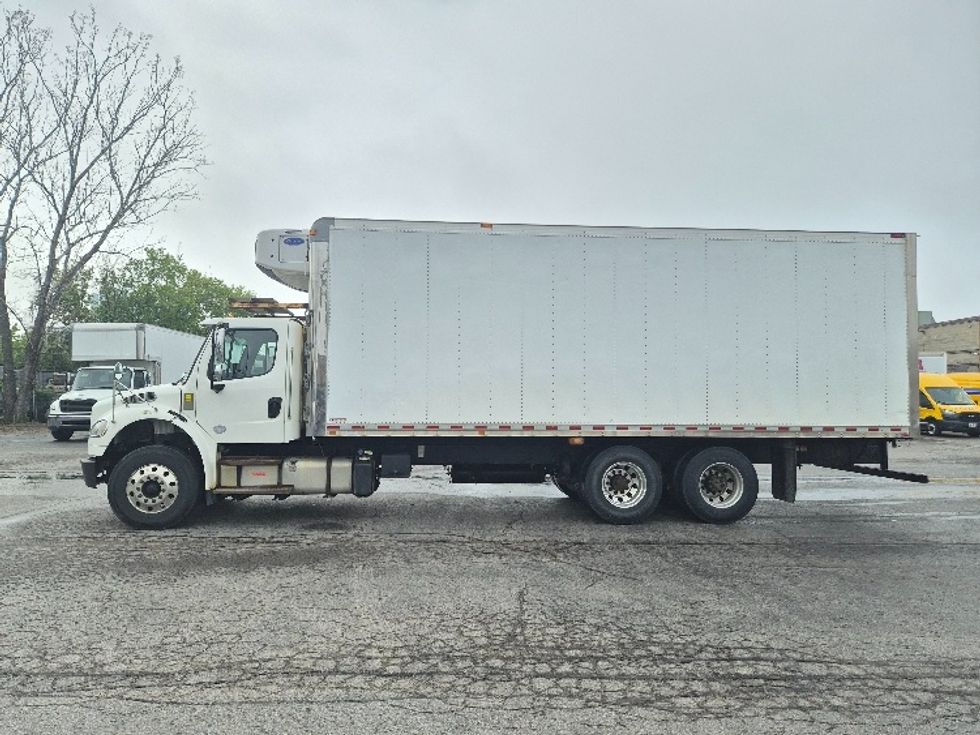 Refrigerated Truck-Light and Medium Duty Trucks-Freightliner-2018-M2-Mississauga-ON-518,308\n\t\tkm-$ 53,250 - Image 4