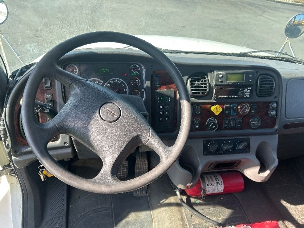 Refrigerated Truck-Light and Medium Duty Trucks-Freightliner-2018-M2-Montgomery-NY-187,916\n\t\tmiles-$ 60,250 - Image 18