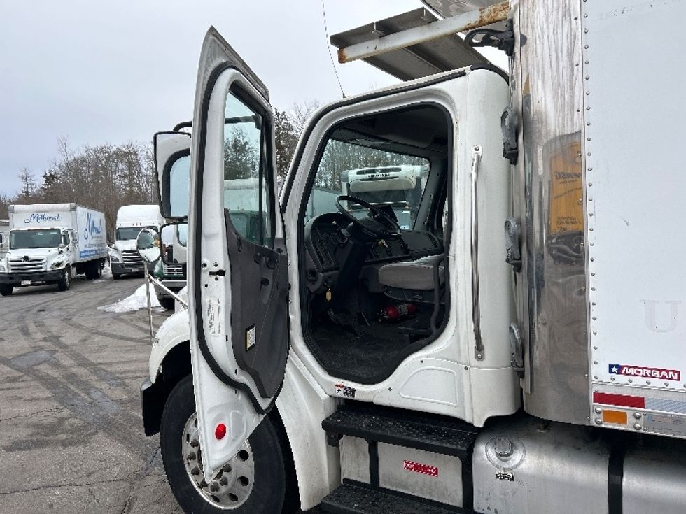 Refrigerated Truck-Light and Medium Duty Trucks-Freightliner-2018-M2-New Bedford-MA-229,074\n\t\tmiles-$ 35,500 - Image 16