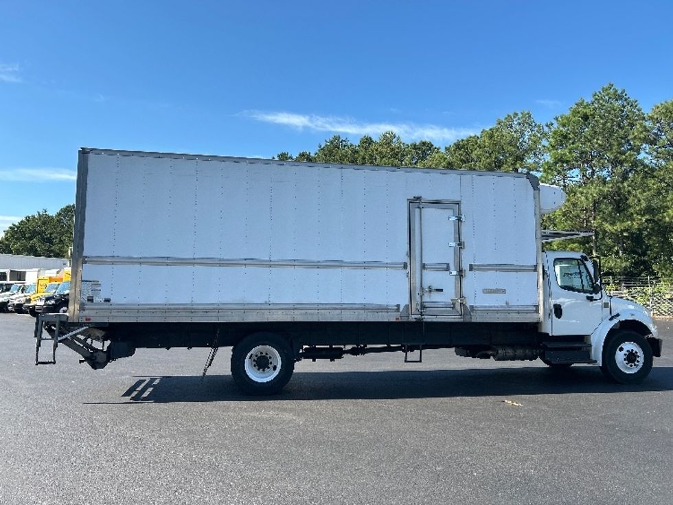 Refrigerated Truck-Light and Medium Duty Trucks-Freightliner-2018-M2-Norcross-GA-262,449\n\t\tmiles-$ 43,500 - Image 15
