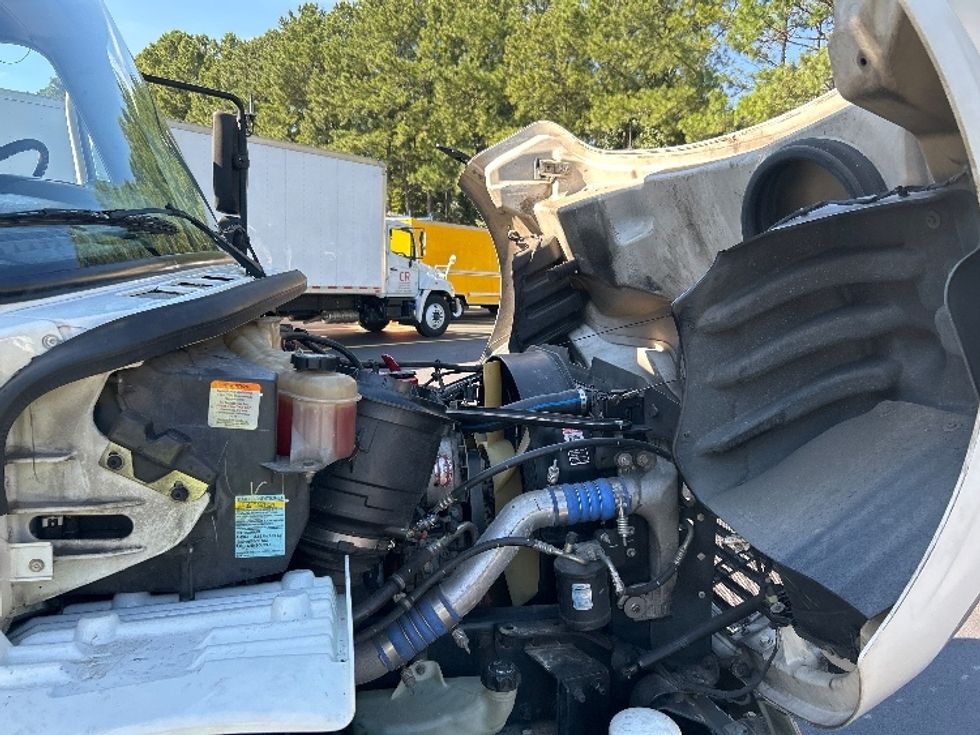 Refrigerated Truck-Light and Medium Duty Trucks-Freightliner-2018-M2-Norcross-GA-262,449\n\t\tmiles-$ 43,500 - Image 23