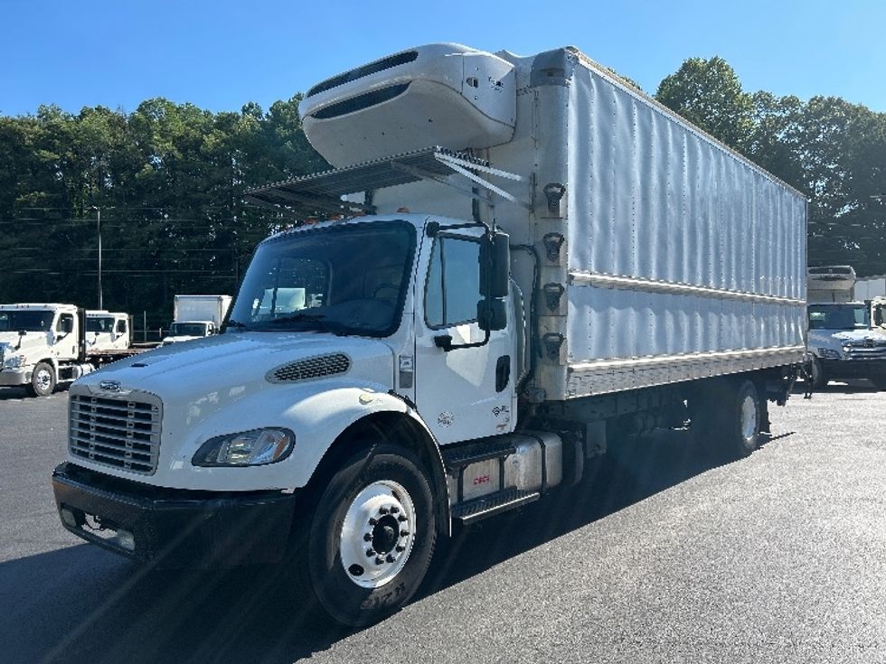 2018 Freightliner M2 106 Medium Duty photo 3