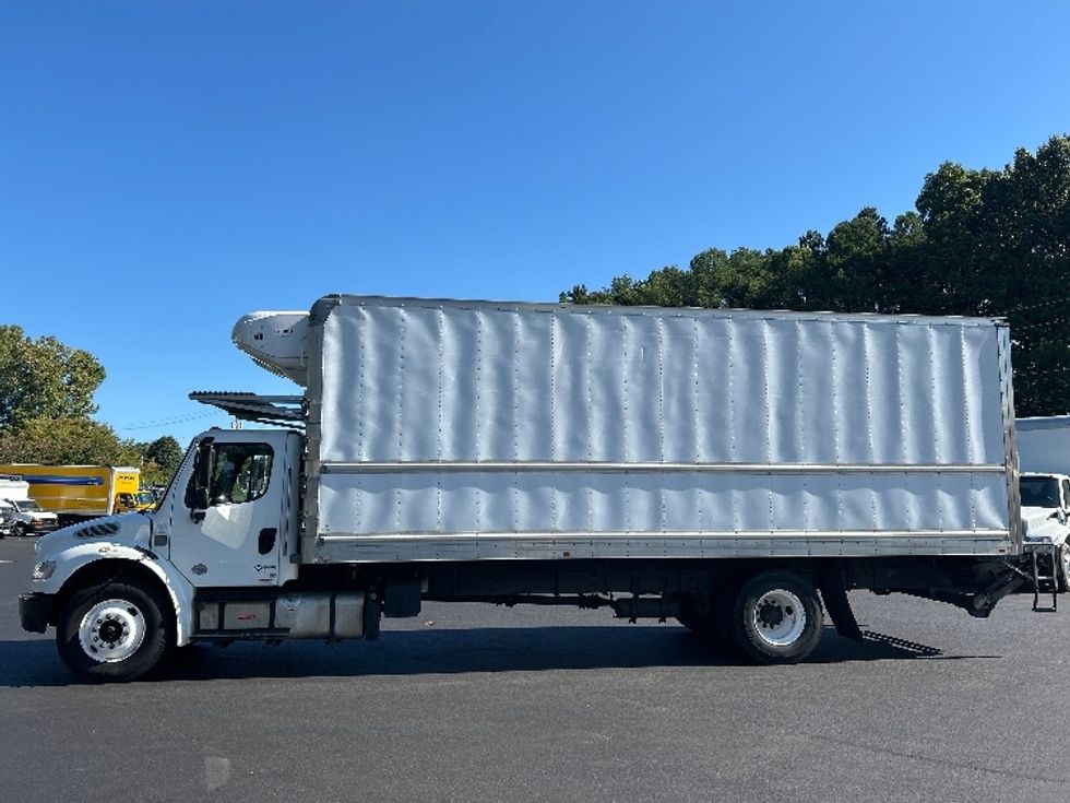 2018 Freightliner M2 106 Medium Duty photo 4