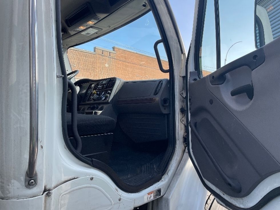 Refrigerated Truck-Light and Medium Duty Trucks-Freightliner-2018-M2-North Bergen-NJ-122,840\n\t\tmiles-$ 71,500 - Image 20