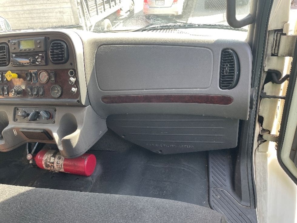 Refrigerated Truck-Light and Medium Duty Trucks-Freightliner-2018-M2-North Bergen-NJ-122,840\n\t\tmiles-$ 71,500 - Image 21