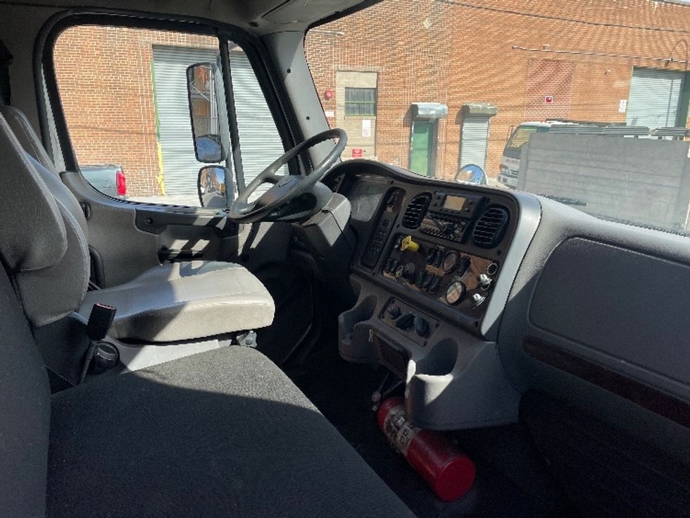 Refrigerated Truck-Light and Medium Duty Trucks-Freightliner-2018-M2-North Bergen-NJ-122,840\n\t\tmiles-$ 71,500 - Image 22
