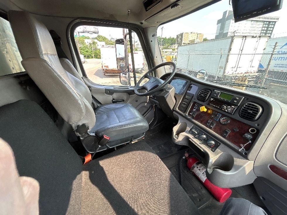 Refrigerated Truck-Light and Medium Duty Trucks-Freightliner-2018-M2-North Bergen-NJ-159,522\n\t\tmiles-$ 48,250 - Image 21