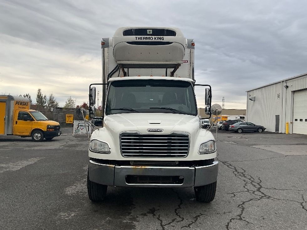 Refrigerated Truck-Light and Medium Duty Trucks-Freightliner-2018-M2-Ottawa-ON-346,802\n\t\tkm-$ 51,750 - Image 2