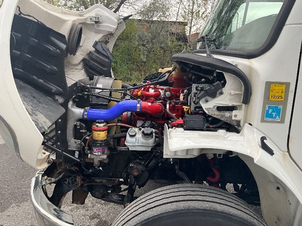 Refrigerated Truck-Light and Medium Duty Trucks-Freightliner-2018-M2-Ottawa-ON-346,802\n\t\tkm-$ 51,750 - Image 24