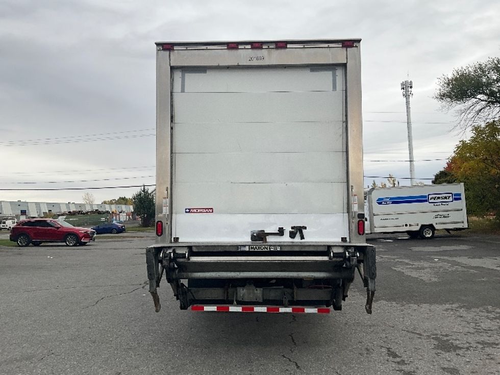 Refrigerated Truck-Light and Medium Duty Trucks-Freightliner-2018-M2-Ottawa-ON-346,802\n\t\tkm-$ 51,750 - Image 7