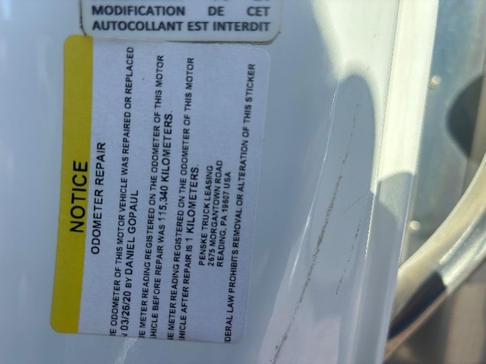 Refrigerated Truck-Light and Medium Duty Trucks-Freightliner-2018-M2-Ottawa-ON-352,655\n\t\tkm-$ 52,000 - Image 27