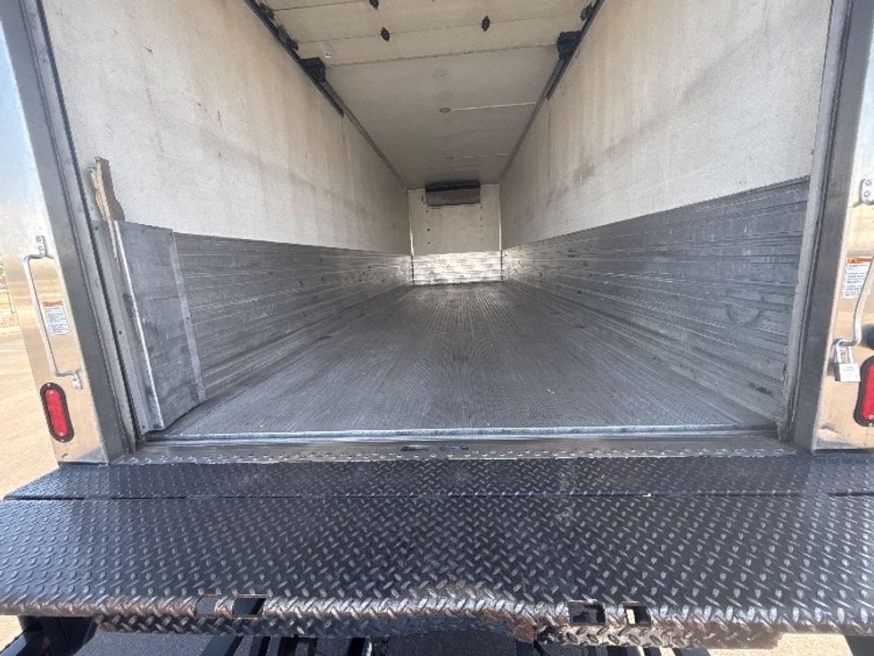 Refrigerated Truck-Light and Medium Duty Trucks-Freightliner-2018-M2-Phoenix-AZ-103,580\n\t\tmiles-$ 62,000 - Image 10