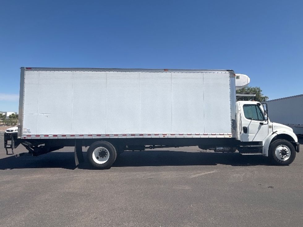 Refrigerated Truck-Light and Medium Duty Trucks-Freightliner-2018-M2-Phoenix-AZ-103,580\n\t\tmiles-$ 62,000 - Image 15