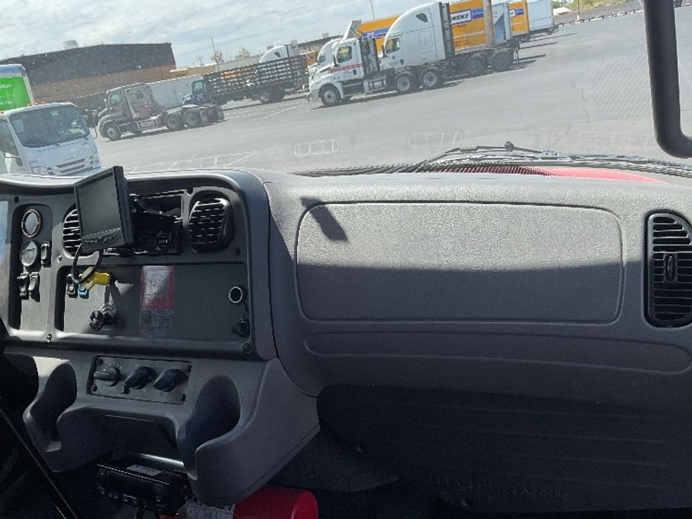 Refrigerated Truck-Light and Medium Duty Trucks-Freightliner-2018-M2-Phoenix-AZ-93,022\n\t\tmiles-$ 55,000 - Image 21