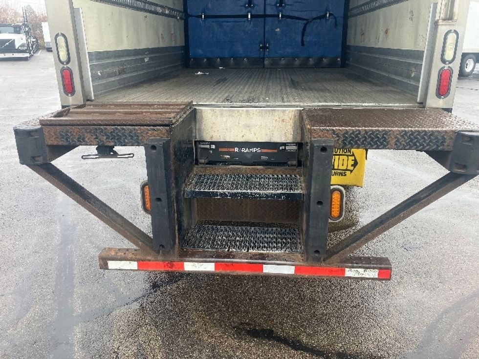 Refrigerated Truck-Light and Medium Duty Trucks-Freightliner-2018-M2-Piqua-OH-271,591\n\t\tmiles-$ 27,750 - Image 10