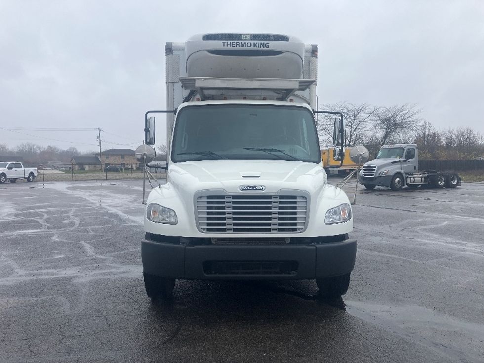 Refrigerated Truck-Light and Medium Duty Trucks-Freightliner-2018-M2-Piqua-OH-271,591\n\t\tmiles-$ 27,750 - Image 2