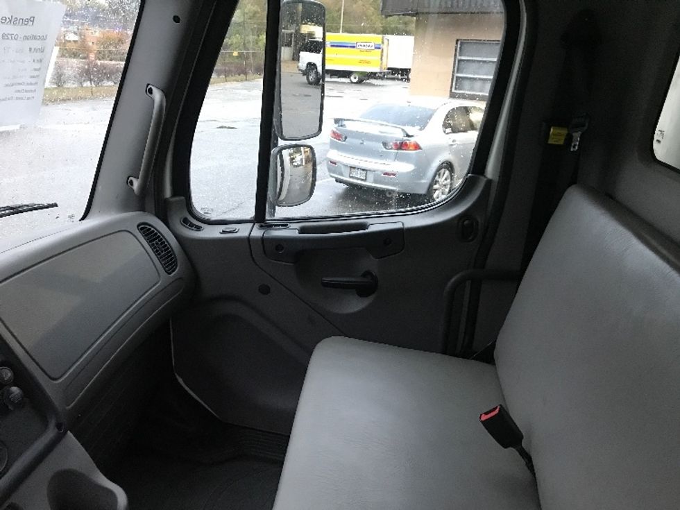 Refrigerated Truck-Light and Medium Duty Trucks-Freightliner-2018-M2-Prince George-VA-324,317\n\t\tmiles-$ 36,000 - Image 18