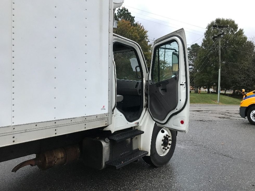 Refrigerated Truck-Light and Medium Duty Trucks-Freightliner-2018-M2-Prince George-VA-324,317\n\t\tmiles-$ 36,000 - Image 19