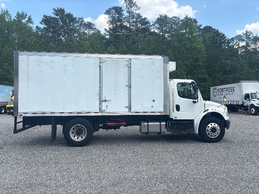 Refrigerated Truck-Light and Medium Duty Trucks-Freightliner-2018-M2-Prince George-VA-58,424\n\t\tmiles-$ 45,000 - Image 14