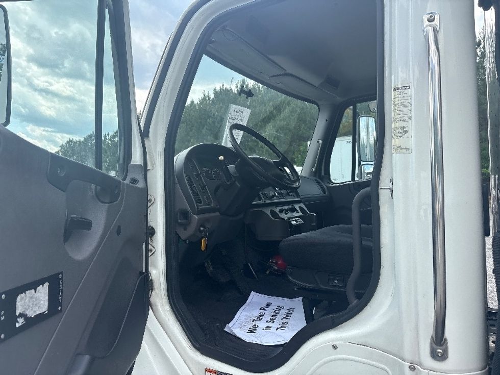 Refrigerated Truck-Light and Medium Duty Trucks-Freightliner-2018-M2-Prince George-VA-58,424\n\t\tmiles-$ 45,000 - Image 15