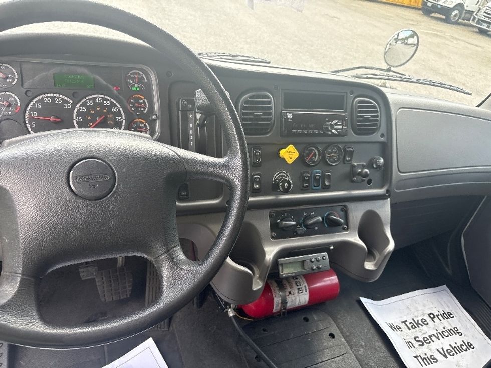 Refrigerated Truck-Light and Medium Duty Trucks-Freightliner-2018-M2-Prince George-VA-58,424\n\t\tmiles-$ 45,000 - Image 17