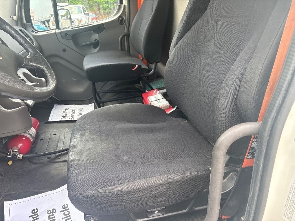 Refrigerated Truck-Light and Medium Duty Trucks-Freightliner-2018-M2-Prince George-VA-58,424\n\t\tmiles-$ 45,000 - Image 18