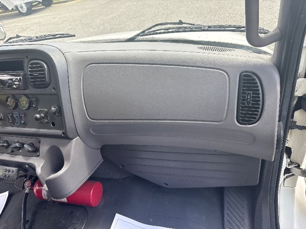 Refrigerated Truck-Light and Medium Duty Trucks-Freightliner-2018-M2-Prince George-VA-58,424\n\t\tmiles-$ 45,000 - Image 20