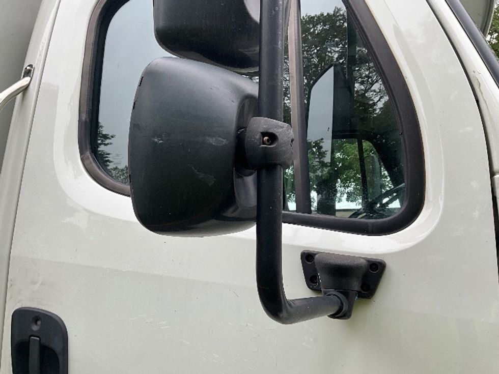 Refrigerated Truck-Light and Medium Duty Trucks-Freightliner-2018-M2-Reading-PA-93,110\n\t\tmiles-$ 49,000 - Image 27