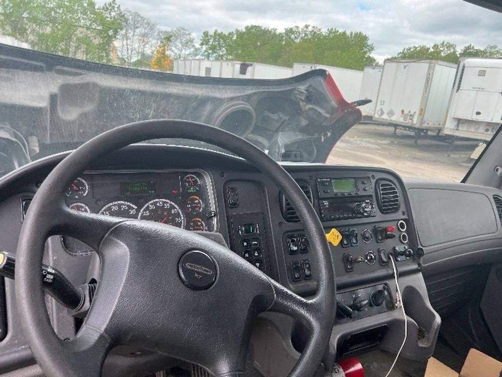 Refrigerated Truck-Light and Medium Duty Trucks-Freightliner-2018-M2-Rochester-NY-158,965\n\t\tmiles-$ 51,250 - Image 17