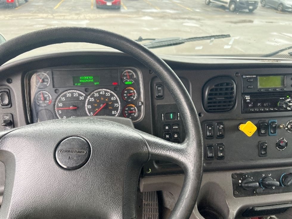 Refrigerated Truck-Light and Medium Duty Trucks-Freightliner-2018-M2-Rochester-NY-186,334\n\t\tmiles-$ 56,250 - Image 18