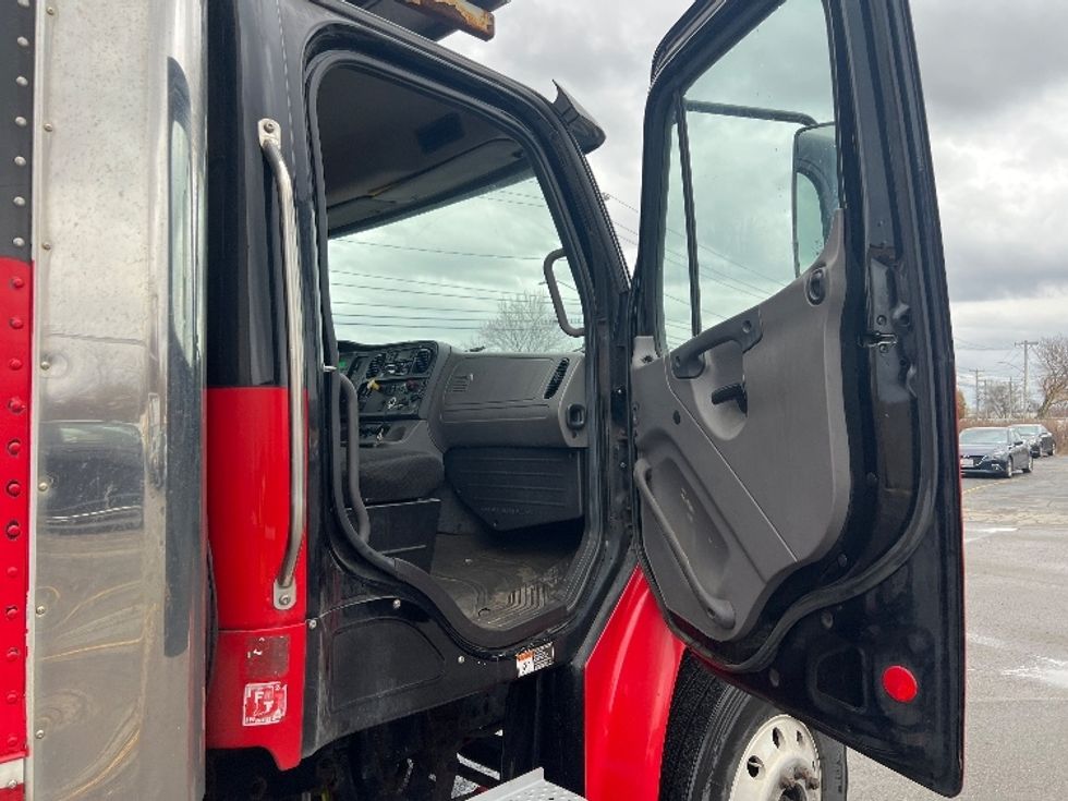 Refrigerated Truck-Light and Medium Duty Trucks-Freightliner-2018-M2-Rochester-NY-186,334\n\t\tmiles-$ 56,250 - Image 20