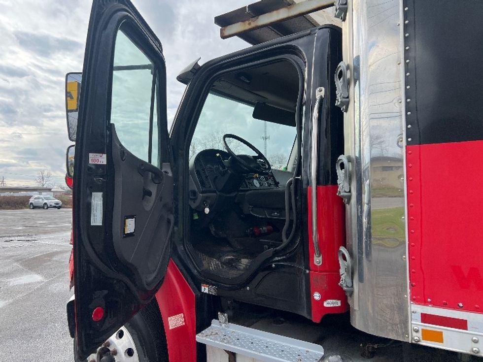 Refrigerated Truck-Light and Medium Duty Trucks-Freightliner-2018-M2-Rochester-NY-225,477\n\t\tmiles-$ 50,750 - Image 16