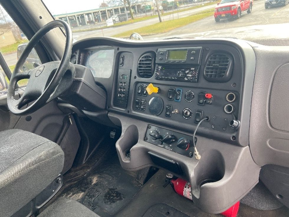 Refrigerated Truck-Light and Medium Duty Trucks-Freightliner-2018-M2-Rochester-NY-225,477\n\t\tmiles-$ 50,750 - Image 22
