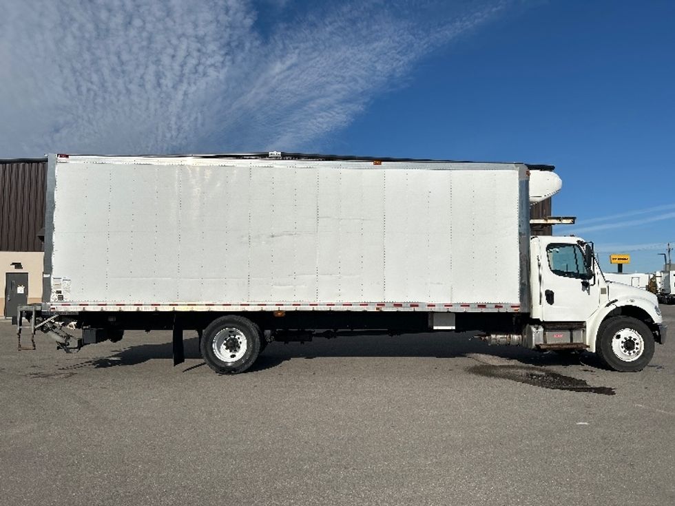 Refrigerated Truck-Light and Medium Duty Trucks-Freightliner-2018-M2-Rocky View County-AB-255,581\n\t\tkm-$ 80,500 - Image 14