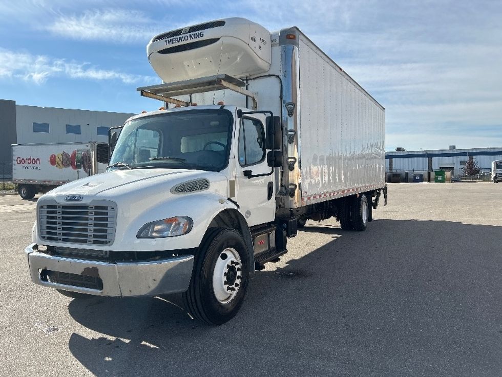 Refrigerated Truck-Light and Medium Duty Trucks-Freightliner-2018-M2-Rocky View County-AB-255,581\n\t\tkm-$ 80,500 - Image 3