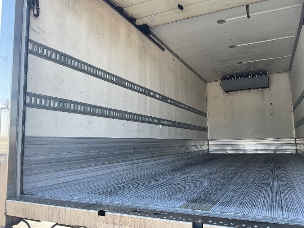 Refrigerated Truck-Light and Medium Duty Trucks-Freightliner-2018-M2-Sacramento-CA-261,267\n\t\tmiles-$ 37,500 - Image 10