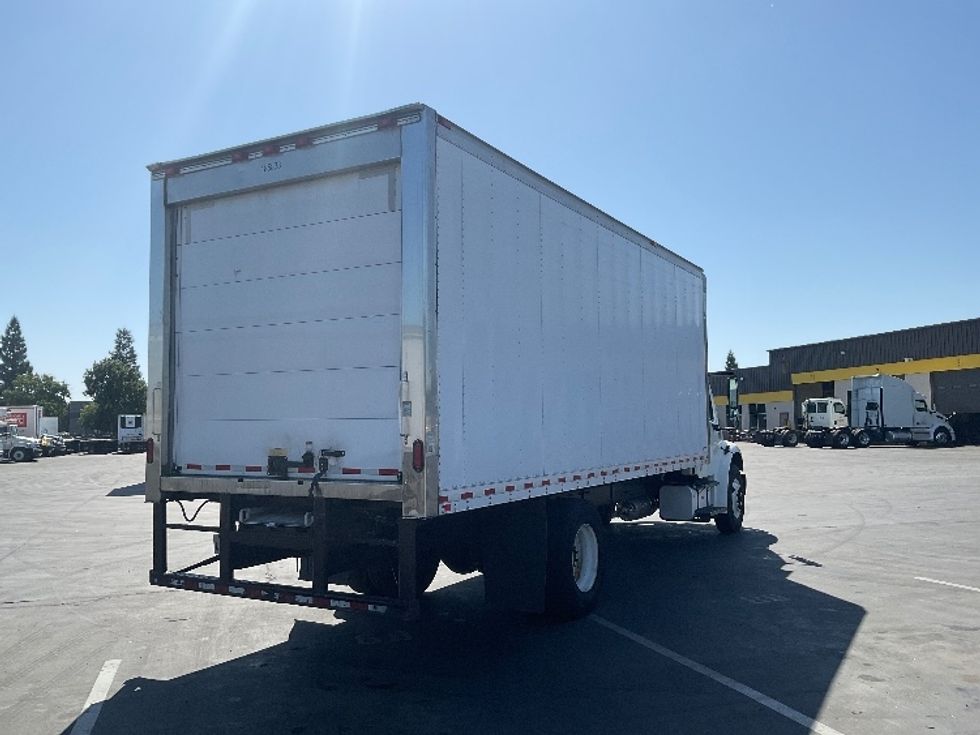 Refrigerated Truck-Light and Medium Duty Trucks-Freightliner-2018-M2-Sacramento-CA-261,267\n\t\tmiles-$ 37,500 - Image 12