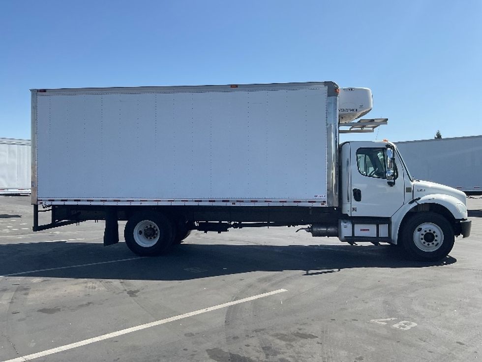 Refrigerated Truck-Light and Medium Duty Trucks-Freightliner-2018-M2-Sacramento-CA-261,267\n\t\tmiles-$ 37,500 - Image 14