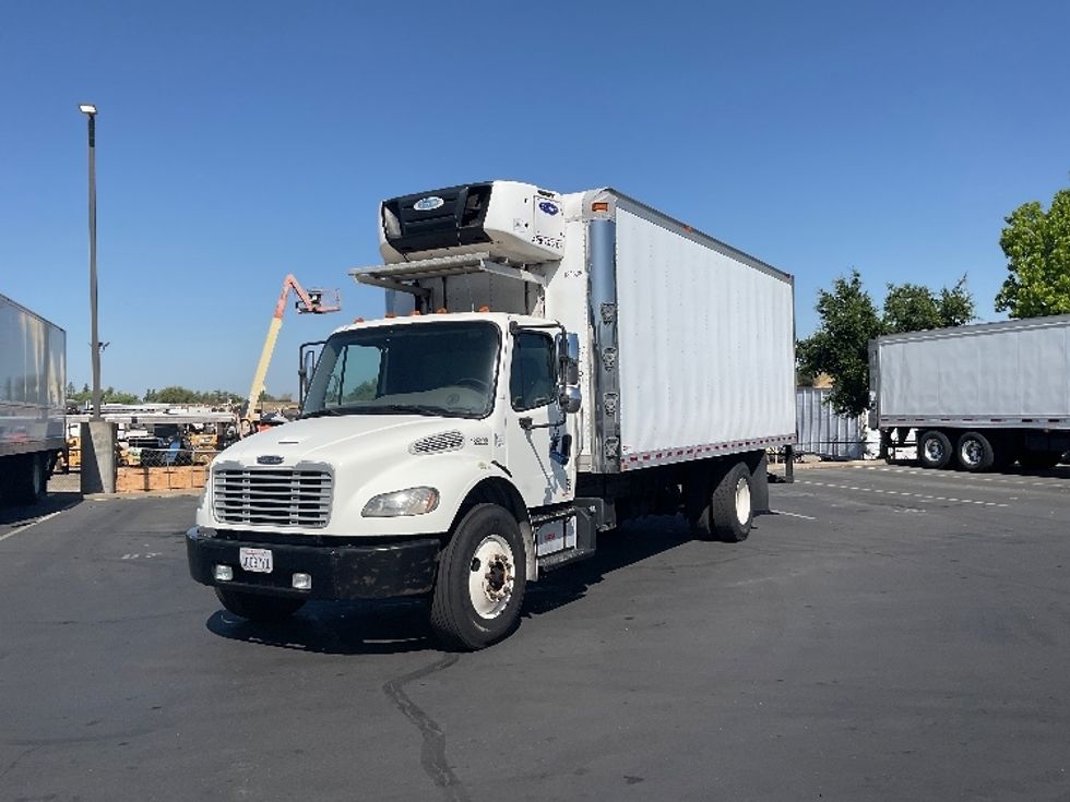 Refrigerated Truck-Light and Medium Duty Trucks-Freightliner-2018-M2-Sacramento-CA-261,267\n\t\tmiles-$ 37,500 - Image 3