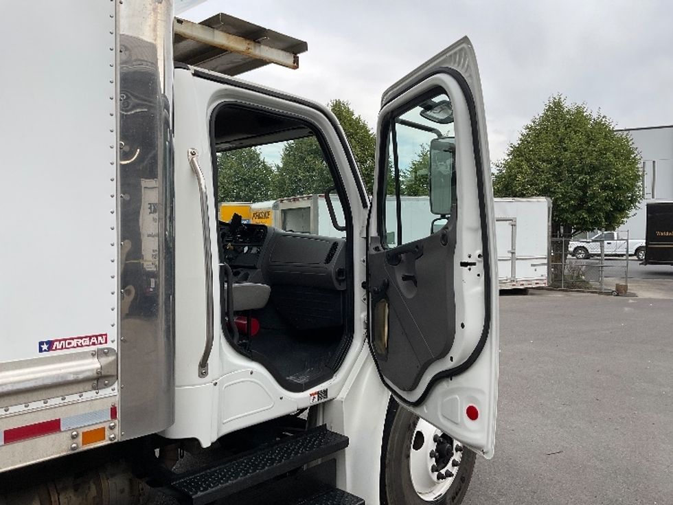 Refrigerated Truck-Light and Medium Duty Trucks-Freightliner-2018-M2-Salt Lake City-UT-280,935\n\t\tmiles-$ 36,750 - Image 20