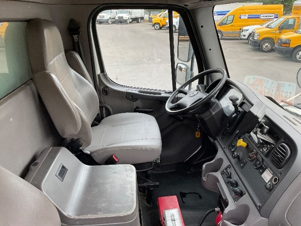 Refrigerated Truck-Light and Medium Duty Trucks-Freightliner-2018-M2-Salt Lake City-UT-280,935\n\t\tmiles-$ 36,750 - Image 22