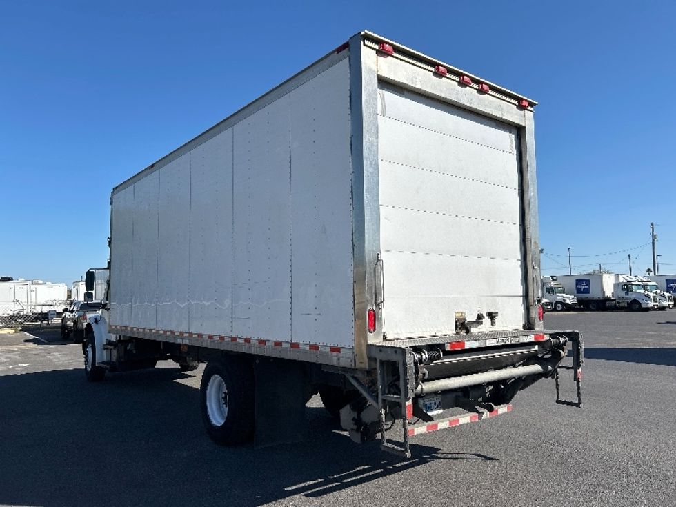 Refrigerated Truck-Light and Medium Duty Trucks-Freightliner-2018-M2-San Antonio-TX-179,781\n\t\tmiles-$ 41,500 - Image 6