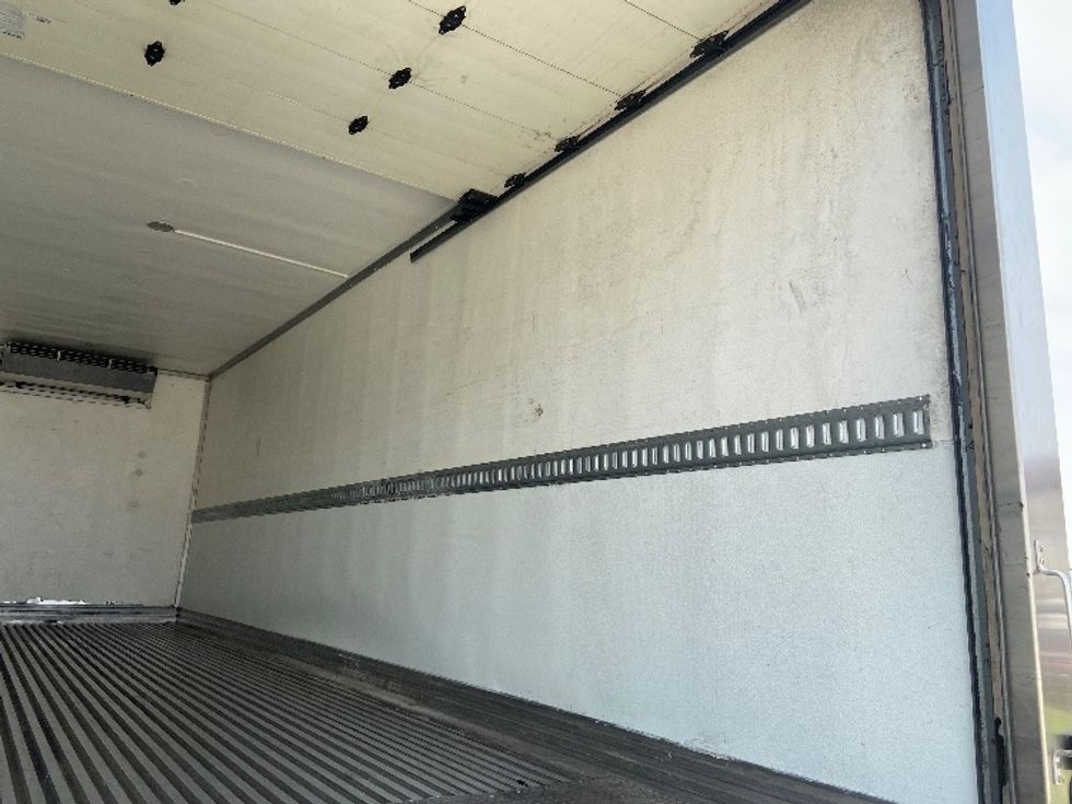 Refrigerated Truck-Light and Medium Duty Trucks-Freightliner-2018-M2-San Antonio-TX-84,677\n\t\tmiles-$ 67,250 - Image 12