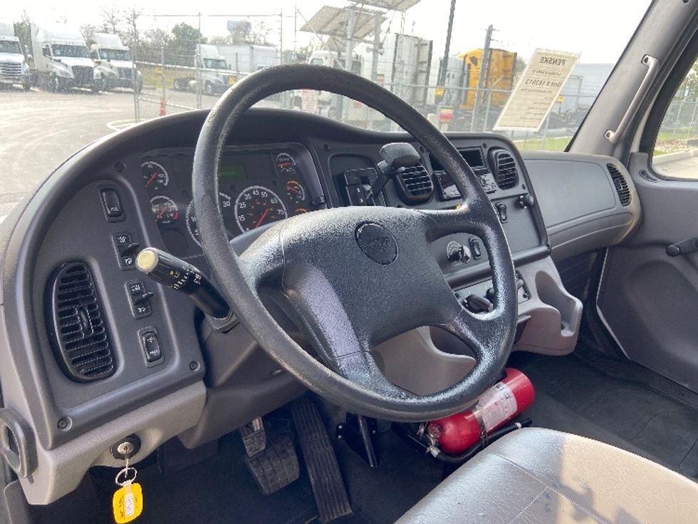 Refrigerated Truck-Light and Medium Duty Trucks-Freightliner-2018-M2-San Antonio-TX-84,677\n\t\tmiles-$ 67,250 - Image 17